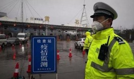 黄石民警吃瓜事件,网络舆论下的警民互动与反思