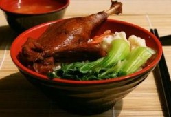 吃瓜喝水吃鸭腿,水润心田，鸭腿佳肴，尽享美食盛宴