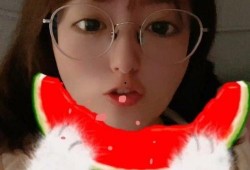 吃瓜的女生像猿猴,猿猴般的热情与好奇