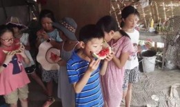 家长闺蜜吃瓜群众,揭秘校园风云背后的故事