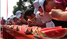 吃瓜大赛搞笑,吃瓜大赛欢乐无限，笑料横飞！