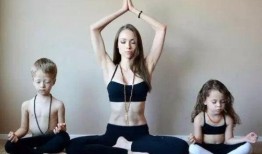 广州瑜伽母子 吃瓜,甜蜜“吃瓜”瞬间引网友热议