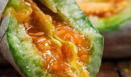 直播吃蜜瓜,直播中的甜蜜瞬间
