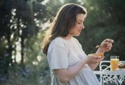 影帝孕妇吃瓜视频,娱乐圈的温馨瞬间