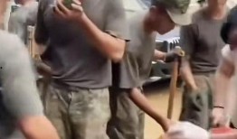 台下老板吃瓜事件,揭秘职场八卦背后的真相