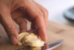 五一宅在家里吃瓜