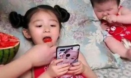 闺女吃瓜图片,闺女品尝夏日美味，甜蜜瞬间定格