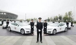 吃瓜车列队,一场夏日里的独特风景线