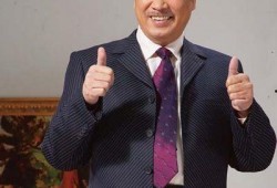 吴孟达吃瓜