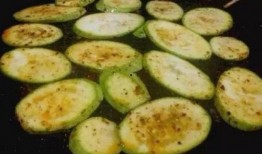 瓜可以烤着吃吗,探索瓜果烤制新吃法