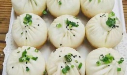 小包子吃瓜