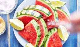 吃瓜撒盐是啥意思,网络流行语的深层含义与趣味解读