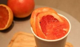 吃皇冠瓜,尽享夏日清凉盛宴