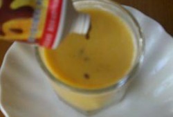 奶茶吃瓜女友,女友间的甜蜜吃瓜时光