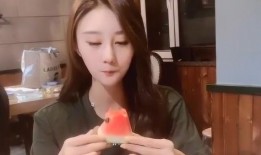 直播吃瓜女,揭秘网络红人的幕后故事