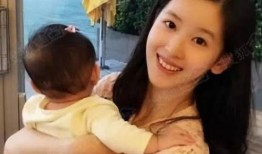 奶茶吃瓜女友,女友间的甜蜜吃瓜时光