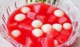 沾水吃的瓜,沾水而食，尽享夏日清凉时光