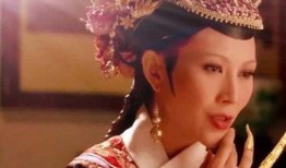 躲在皇后后面吃瓜,揭秘皇后背后的神秘“吃瓜”真相