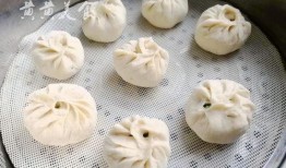 小包子吃瓜