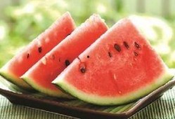 抹绿吃瓜,夏日消暑新风尚