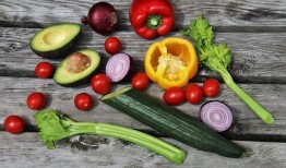 每天忙着吃瓜,瓜田里的忙碌人生