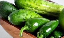 女子吃整个瓜,女子独吞整个西瓜的奇妙体验