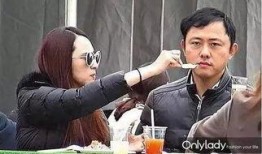 豪门吃瓜看热闹,吃瓜群众看热闹，揭秘豪门背后的故事