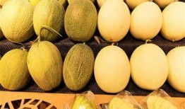 西瓜哈密瓜同时吃,双重口感盛宴