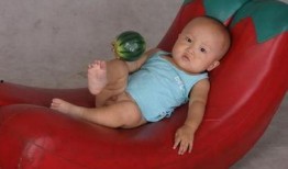 小晨晨吃瓜,小晨晨的瓜田奇遇记