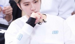 吃瓜情侣头像背影,揭秘吃瓜情侣头像背后的浪漫故事